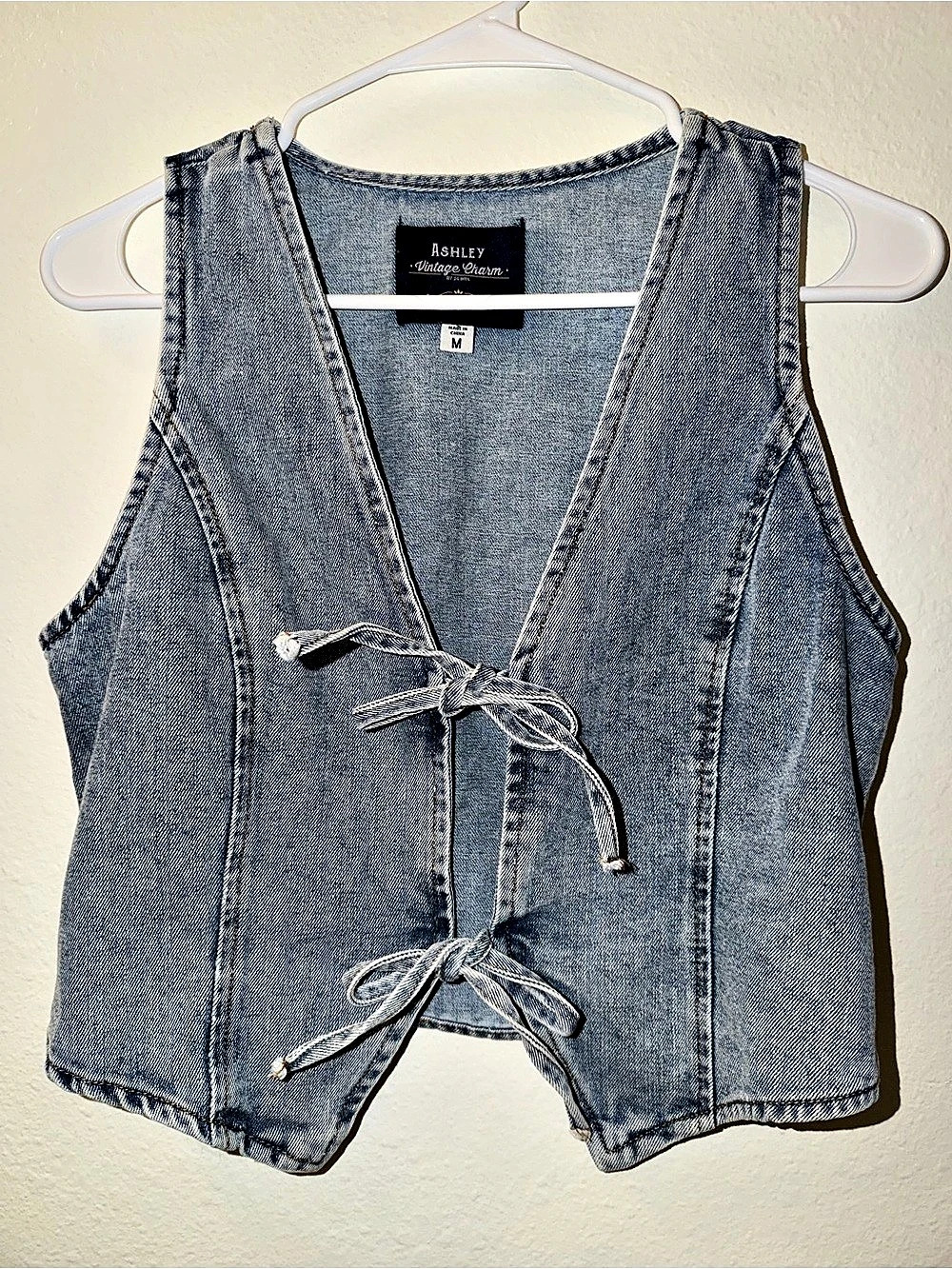 Ashley Brooke Denim Tie-Front Vest in Blue Size Medium Like New